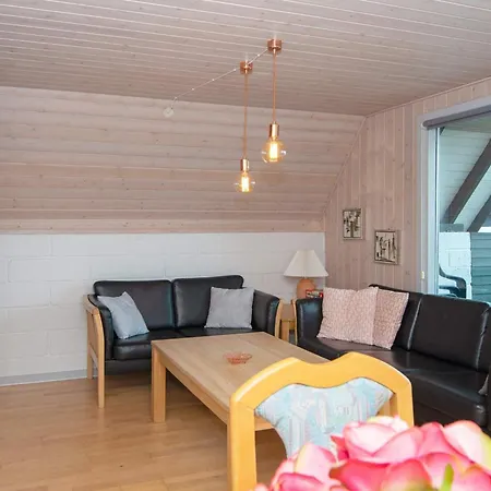 6 Person In Aabenraa-by Traum *